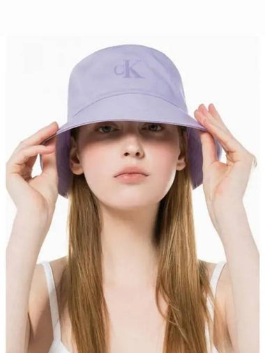 JEANS Women s Lavender CKJ Archive Bucket Hat K610907 PC1 - CALVIN KLEIN - BALAAN 1