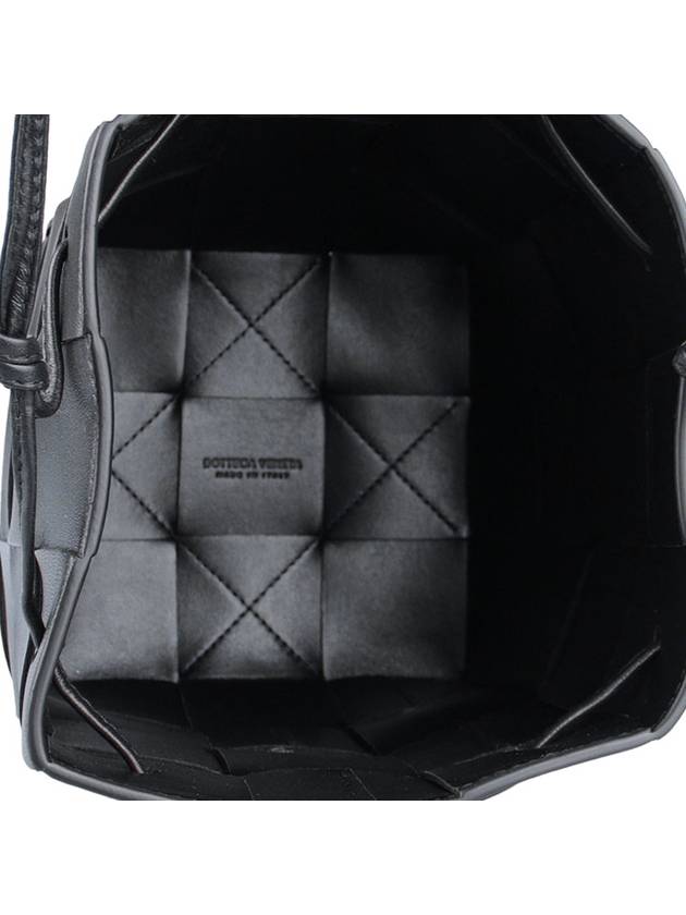 Intrecciato Cassette Small Bucket Bag Black - BOTTEGA VENETA - BALAAN 10