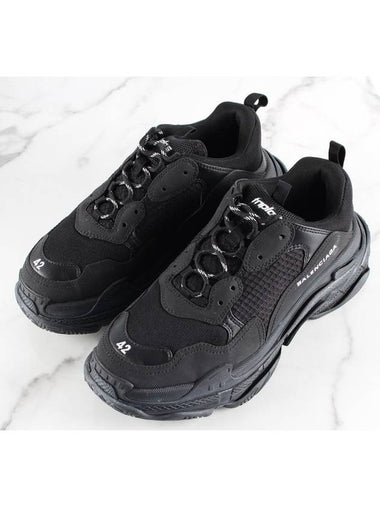 Triple S Black 42 Domestic 270 - BALENCIAGA - BALAAN 1