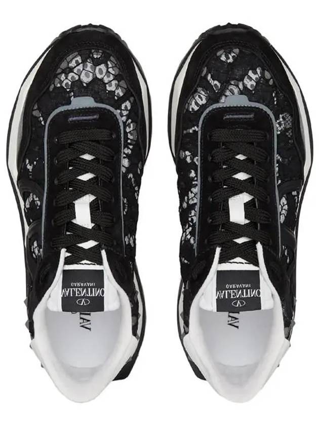 Women's Lace Runner Sneakers Black - VALENTINO - BALAAN.