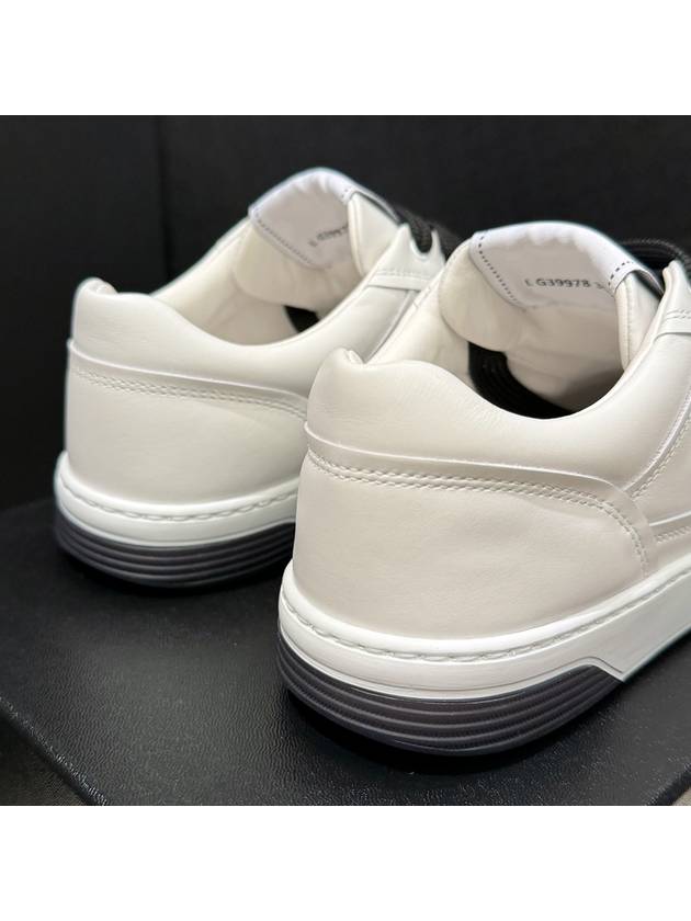 Calfskin Low Top Sneakers White - CHANEL - BALAAN 7