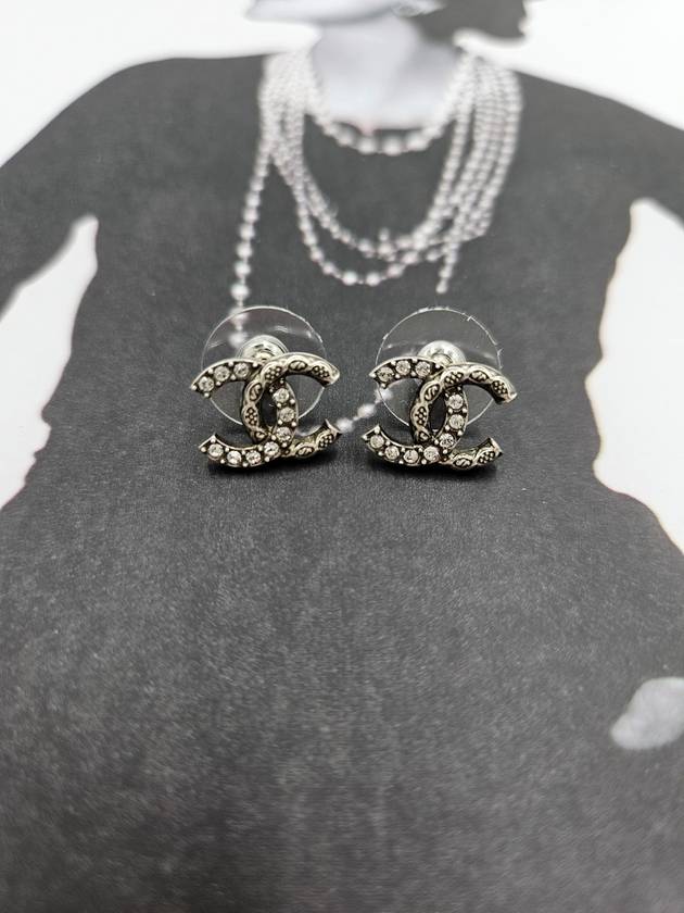 CC logo crystal earrings silver - CHANEL - BALAAN 8