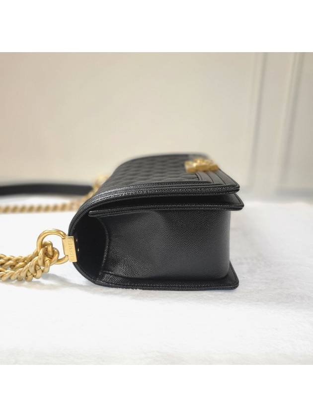 Women s boy bag caviar gold plated unused grade A67086 - CHANEL - BALAAN 6