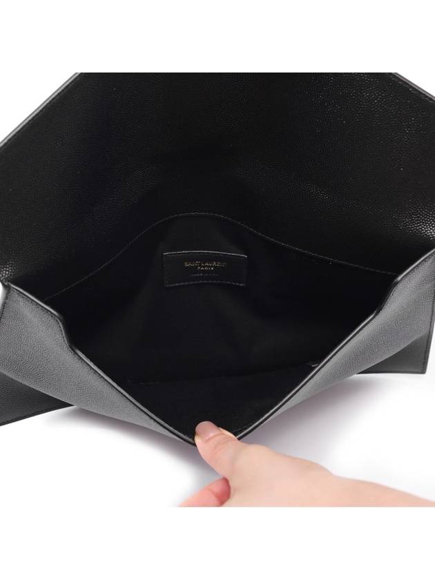 Uptown Grain de Poudre Embossed Leather Clutch Bag Black - SAINT LAURENT - BALAAN 7