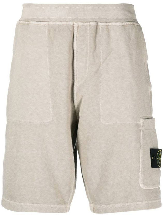 Men's OLD Treatment Logo Patch Cargo Bermuda Shorts Beige - STONE ISLAND - BALAAN 2