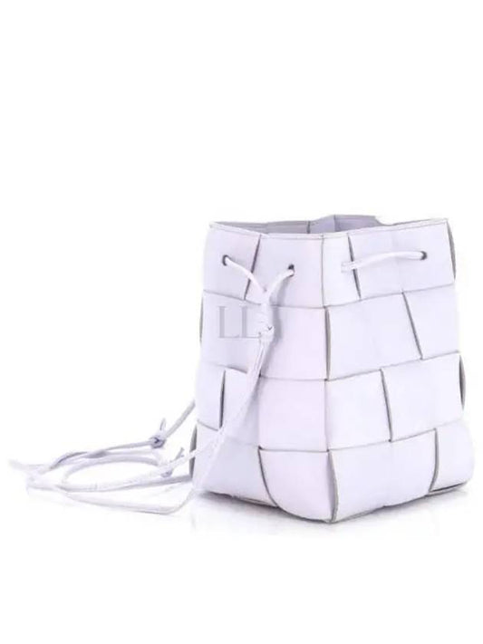 Intrecciato Cassette Small Bucket Bag White - BOTTEGA VENETA - BALAAN 2