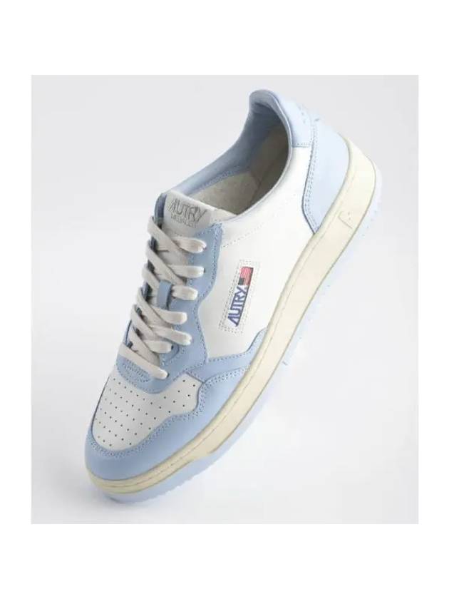 Men's Medalist Leather Low Top Sneakers Blue - AUTRY - BALAAN 1