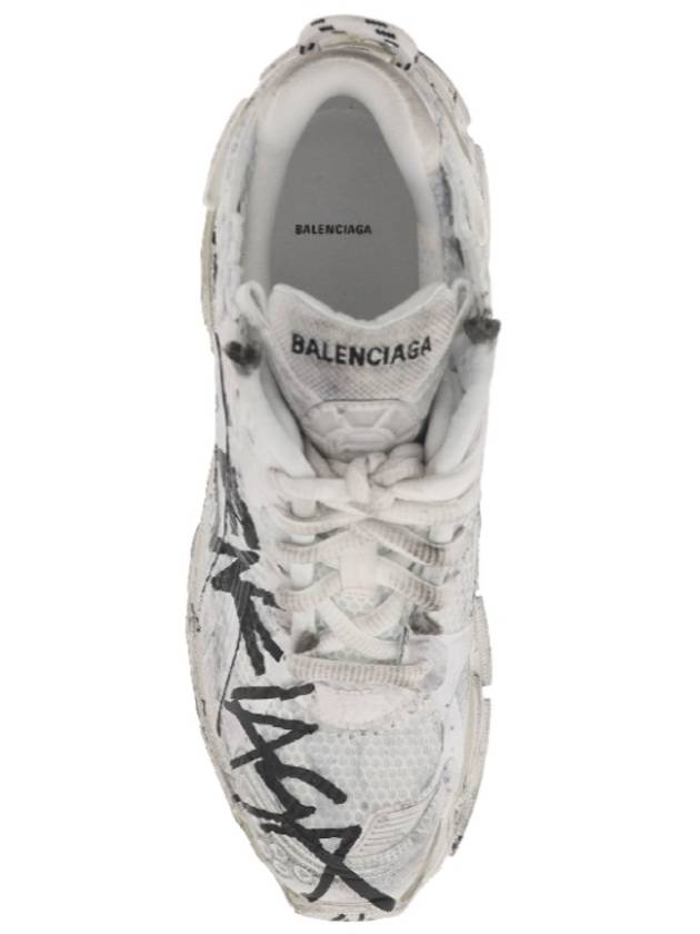 Runner Graffiti Low Top Sneakers White - BALENCIAGA - BALAAN 3