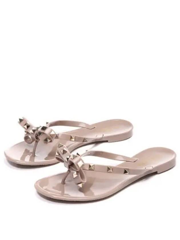 Rockstud Rubber Thong Slippers Beige - VALENTINO - BALAAN 2