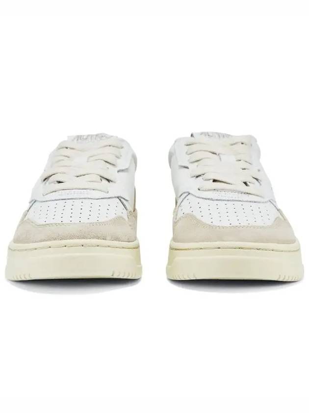 Medalist Goatskin Low Top Sneakers White - AUTRY - BALAAN 3