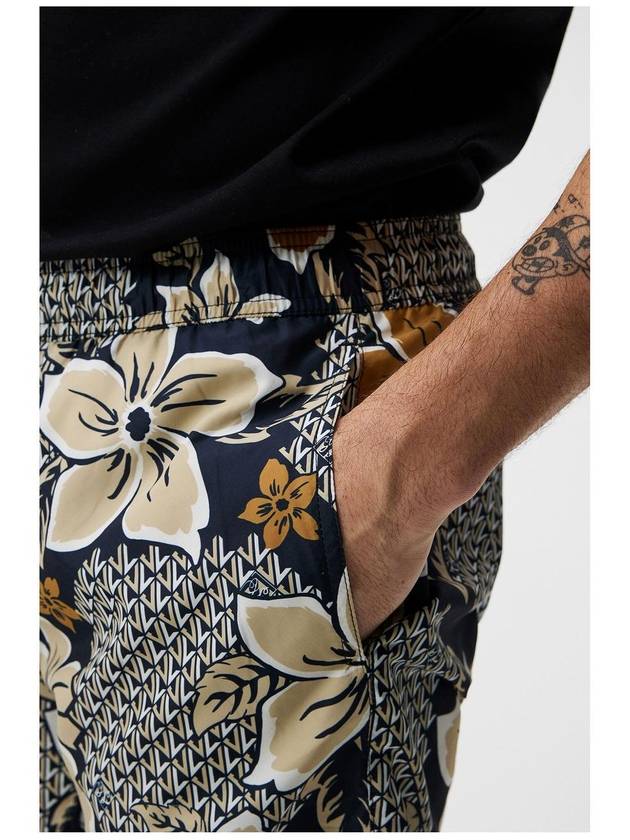 Banks Floral Swim Trunk Shorts - J.LINDEBERG - BALAAN 5