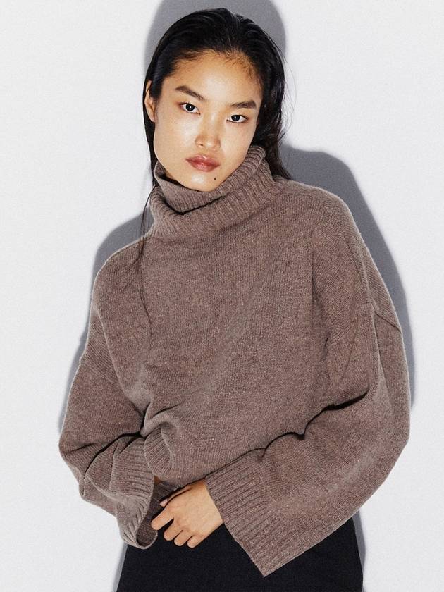 CROP WOOL TURTLENECK SWEATER BROWN - KIMDOH - BALAAN 1