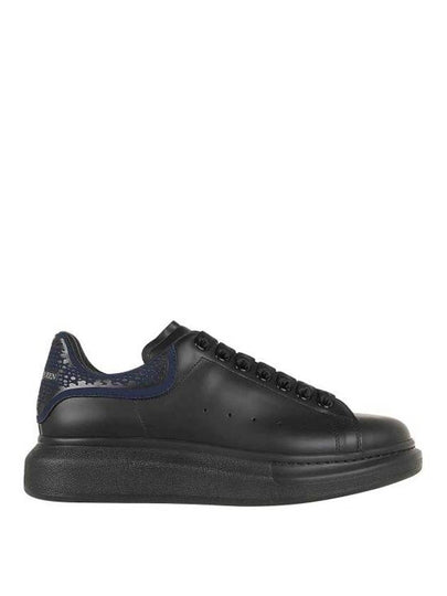 Oversized Sole Navy Tab Low Top Sneakers Black - ALEXANDER MCQUEEN - BALAAN 2