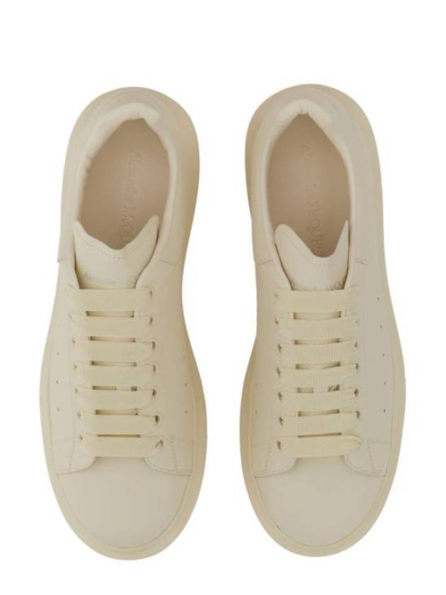 Men's Oversized Leather Low Top Sneakers White - ALEXANDER MCQUEEN - BALAAN 3