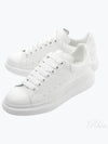 Oversized Leather Tab Low Top Sneakers White - ALEXANDER MCQUEEN - BALAAN 2