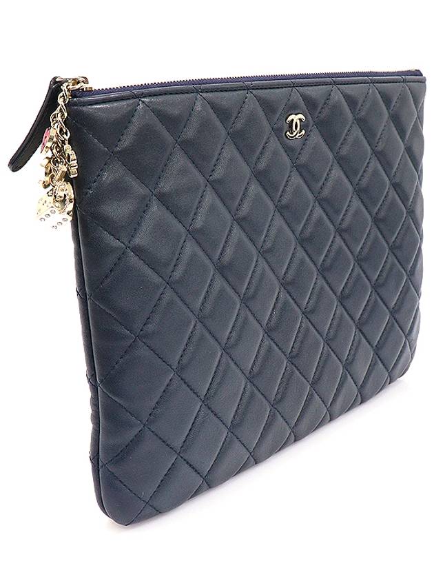 A82415 Navy Lambskin Gold Classic Charm Decoration New Medium Clutch 22nd - CHANEL - BALAAN 3