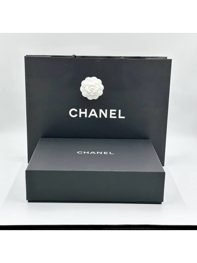 Classic Medium Case Clutch Grained Calfskin Gold Metal Black A82545 - CHANEL - BALAAN 10