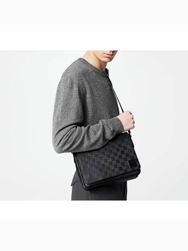 District PM Messenger Bag Black - LOUIS VUITTON - BALAAN 10