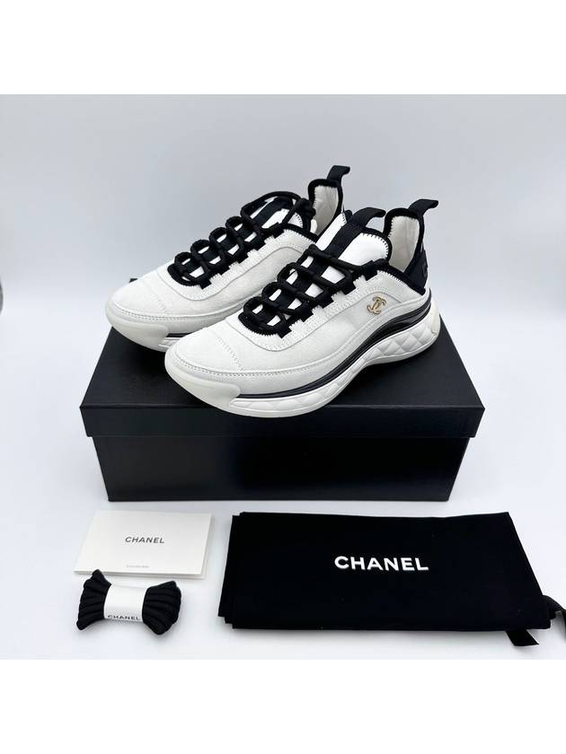 Logo Mixed Fibers Suede Low Top Sneakers White - CHANEL - BALAAN 6