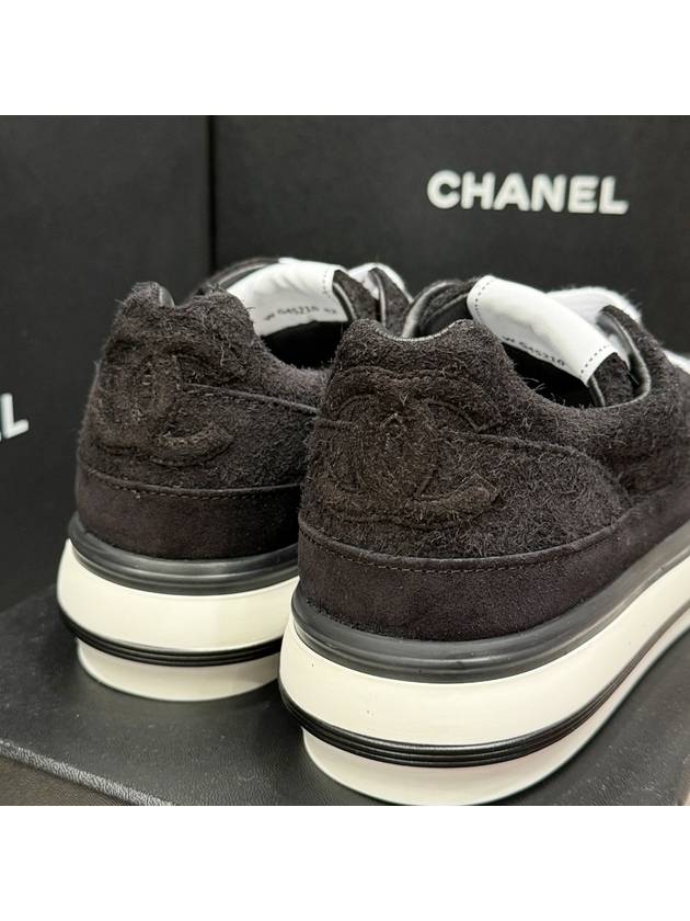 Men's Sneakers CC Point Suede Black - CHANEL - BALAAN 8