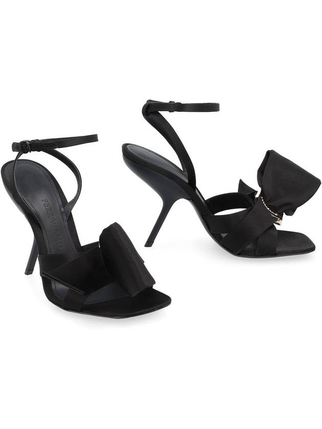 23 fw sandals WITH asymmetric bow FERRAGAMO 01F8080763040 001 B0230487418 - SALVATORE FERRAGAMO - BALAAN 4