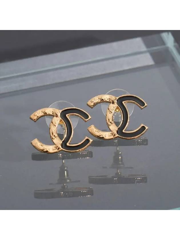 CC logo two tone earrings gold black - CHANEL - BALAAN 3