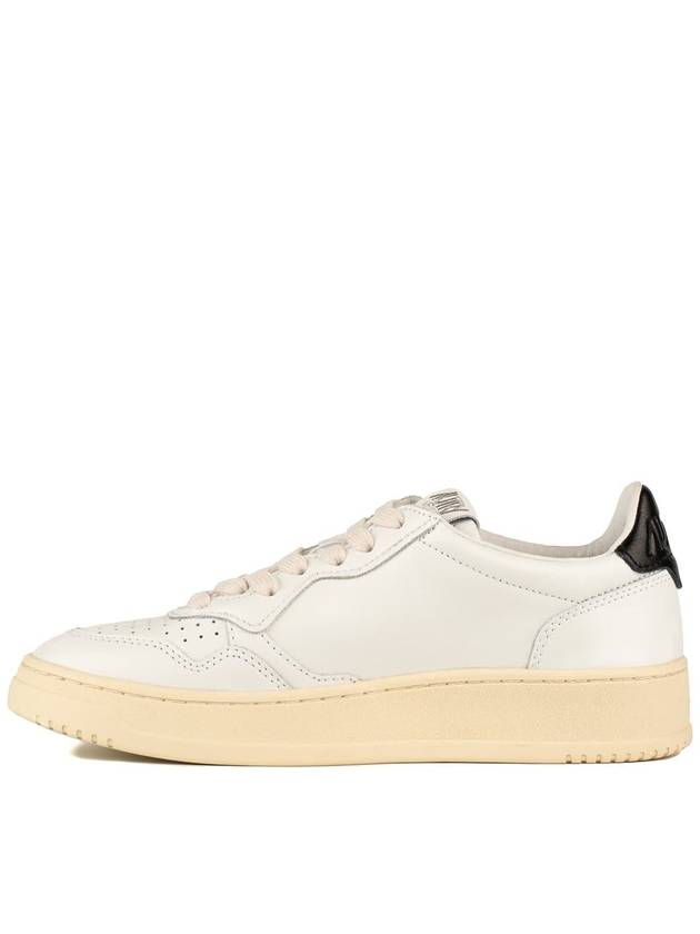 Medalist Goatskin Low Top Sneakers White - AUTRY - BALAAN 3