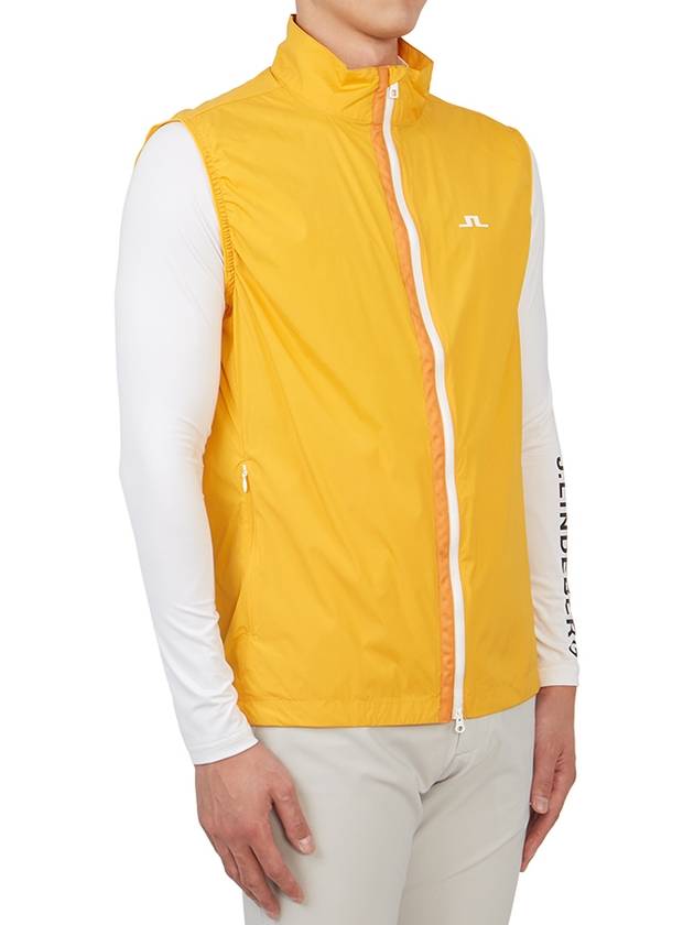 Ash Light Packable Vest Citrus - J.LINDEBERG - BALAAN 5