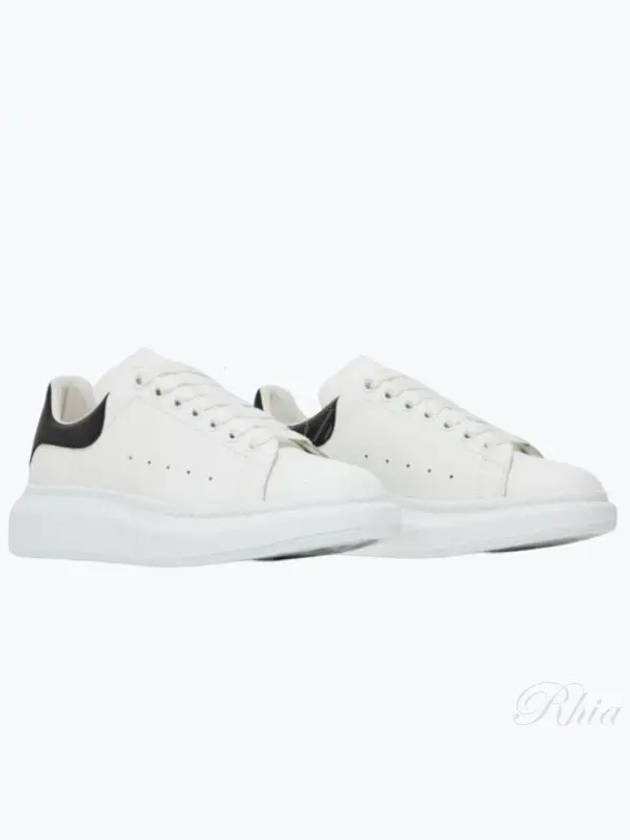 Oversized Leather Tab Low Top Sneakers White - ALEXANDER MCQUEEN - BALAAN 2