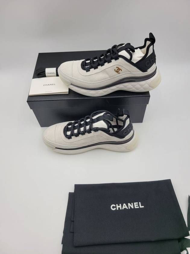 Logo Mixed Fibers Suede Low Top Sneakers White - CHANEL - BALAAN 4