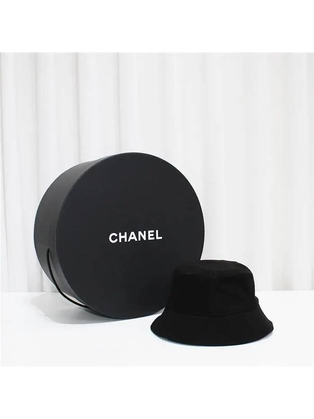 CC Logo Reversible Bucket Hat Black - CHANEL - BALAAN 4