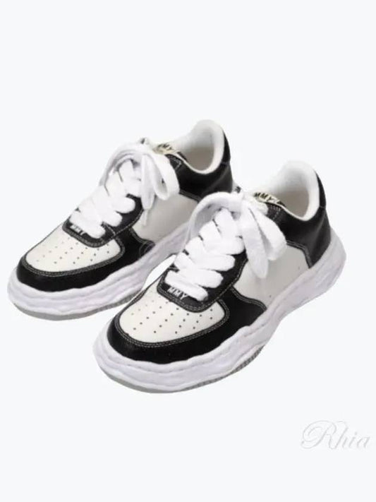 Wayne OG Sole Emboss Leather Low Top Sneakers Black White - MIHARA YASUHIRO - BALAAN 2