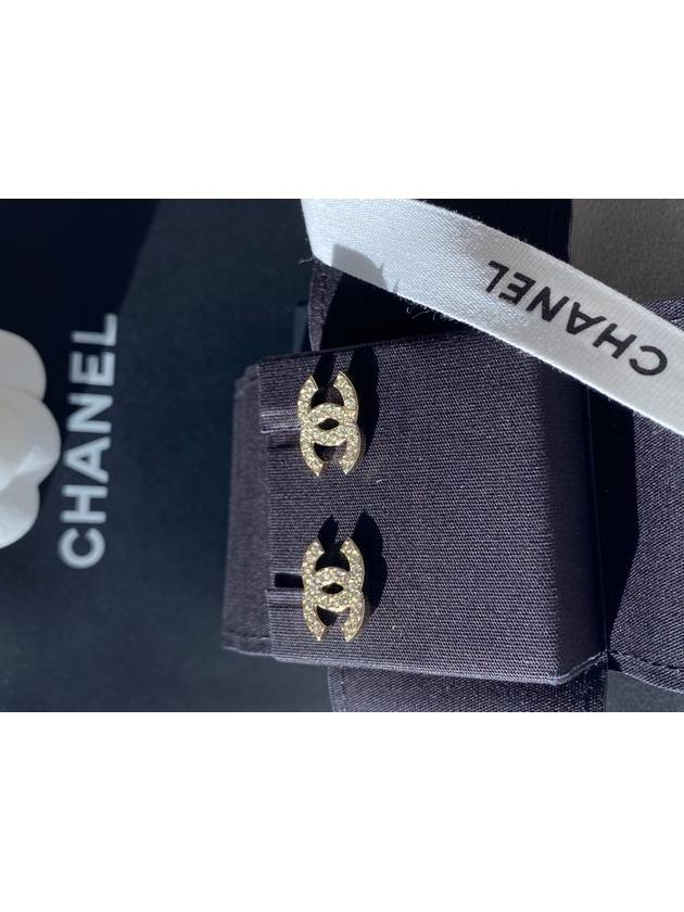 CC logo earrings gold metal crystal ABE431 - CHANEL - BALAAN 5