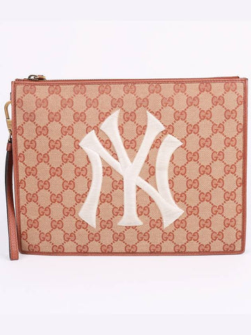 GG Fabric New York Yankees Medium Clutch Bag 547796 - GUCCI - BALAAN 1