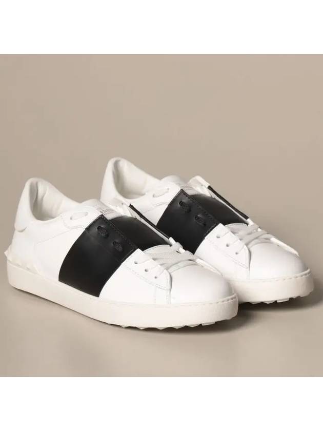 Men's Hidden Strap Rockstud Color Contrast Sneakers White Black - VALENTINO - BALAAN 3