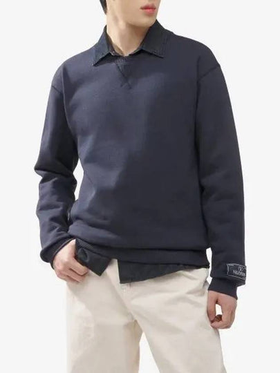 Logo Patch Crew Neck Sweatshirt Navy - VALENTINO - BALAAN 2