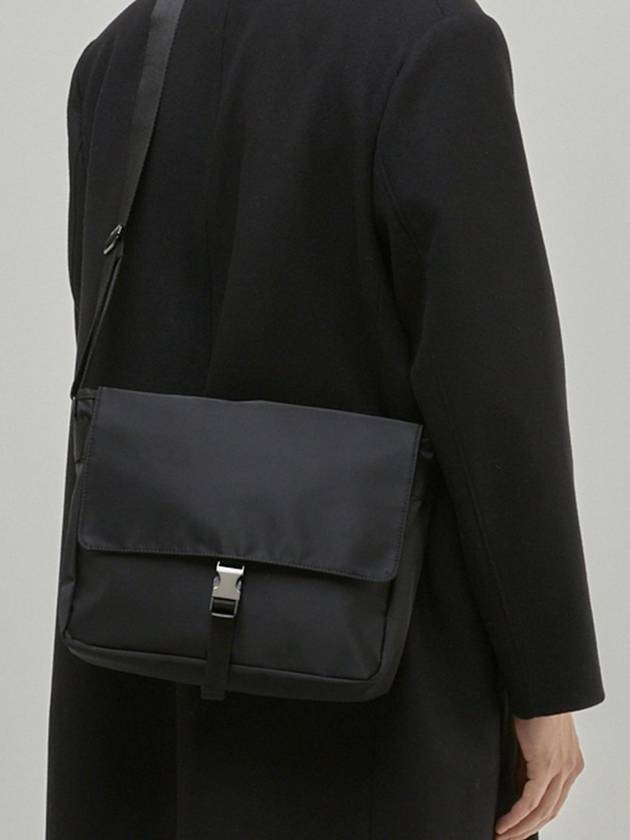 Avant Messenger Cross Bag Black - MONOFOLD - BALAAN 2