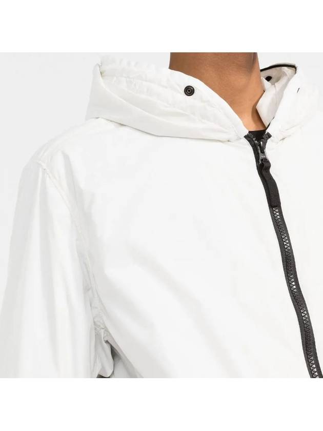 Wappen Patch Skin Touch Nylon Hooded Jacket White - STONE ISLAND - BALAAN 5