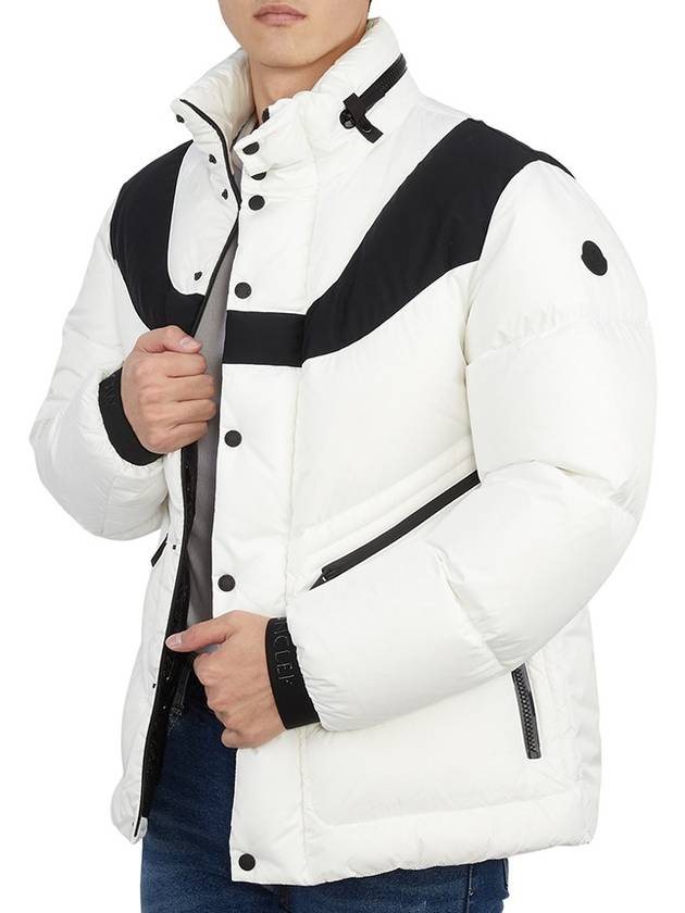 Men's Iwaki Iwaki Short Down Padded Jacket Offwhite - MONCLER - BALAAN 7