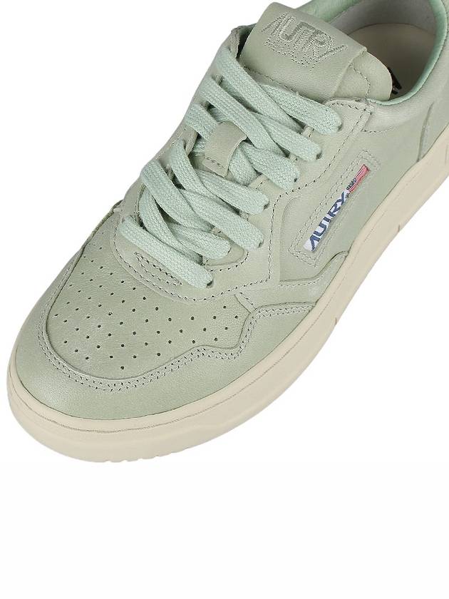 Women's Medalist Goatskin Low Top Sneakers Green - AUTRY - BALAAN 8