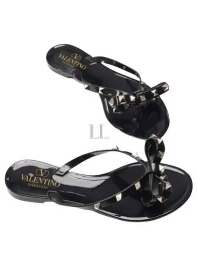 Rockstud Rubber Thong Slippers Black - VALENTINO - BALAAN 2