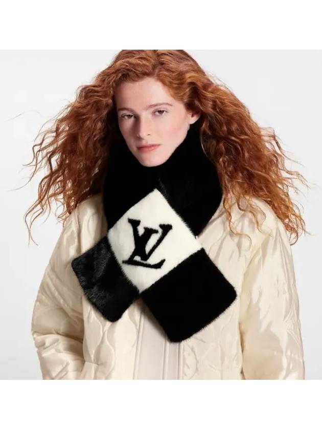 Women's Gogram Fur Scarf M77866 - LOUIS VUITTON - BALAAN 2