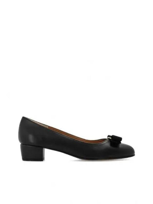 Women's Vara Pumps Black - SALVATORE FERRAGAMO - BALAAN 2