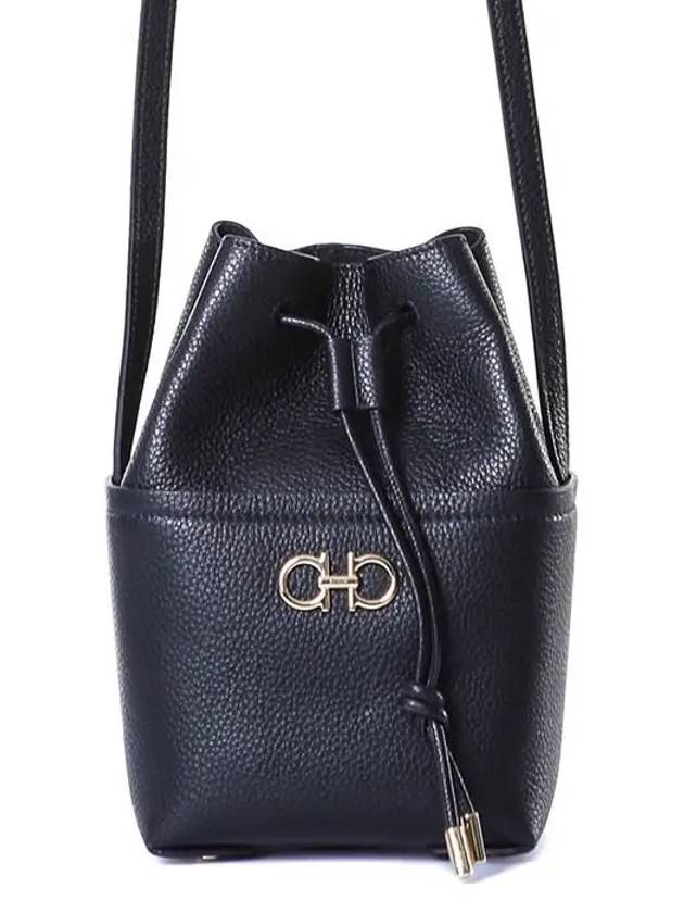 Gancini Mini Bucket Bag Black - SALVATORE FERRAGAMO - BALAAN 2