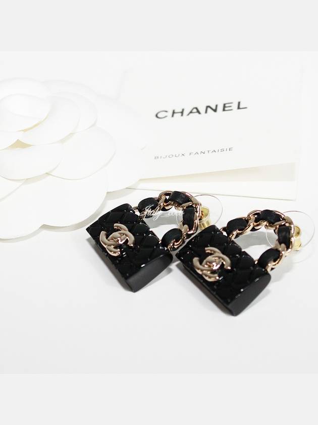 Metal Resin Quilted Turnlock Chain Bag Earrings Gold Black - CHANEL - BALAAN 4