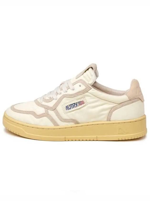 Medalist Low-Top Sneakers Ivory - AUTRY - BALAAN 1