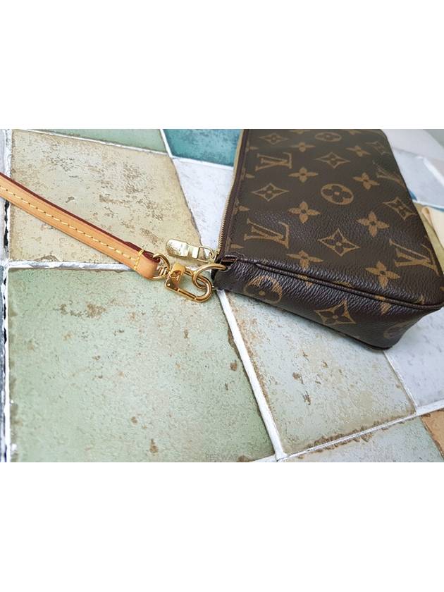 women pouch bag - LOUIS VUITTON - BALAAN 6