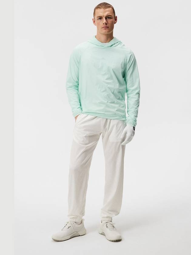 Arron Stretch Wind Golf Hoodie Honeydew - J.LINDEBERG - BALAAN 4