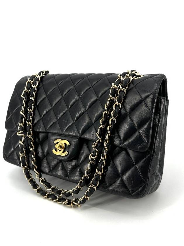 Lambskin classic medium shoulder bag - CHANEL - BALAAN 3