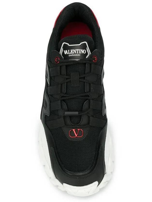 Logo Print Low Top Sneakers Black - VALENTINO - BALAAN 5